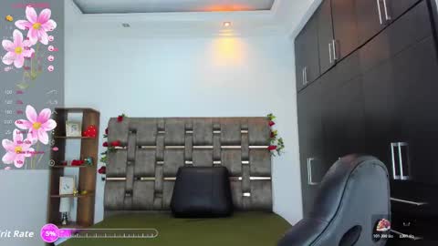 MIA LOVE online show from 24, 10, 2025