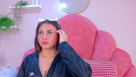 Snapshot of miaanderson__ chatting on 23, 4, 2026 miaanderson__ online show from 23, 4, 2026