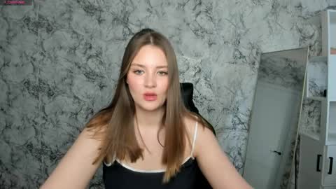 Snapshot of miabrian chatting on 9, 5, 2026 Mia online show from 9, 5, 2026