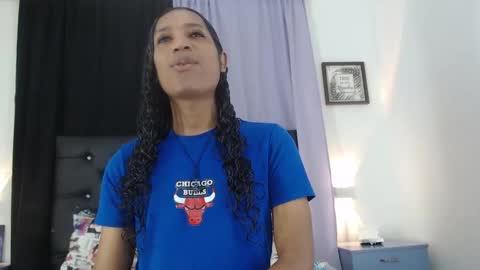 MiaCoock online show from 19, 11, 2025