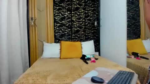 Snapshot of miacours chatting on 19, 2, 2026 MiaCours online show from 19, 2, 2026