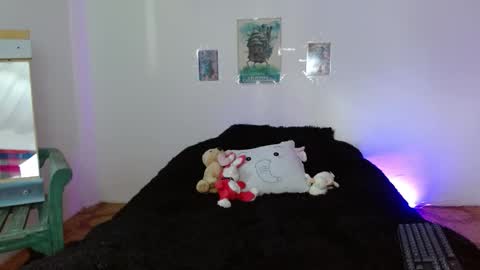 Mia david      online show from 21, 3, 2026