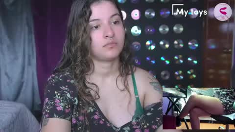 Snapshot of miadimota chatting on 11, 4, 2026 Mia online show from 11, 4, 2026