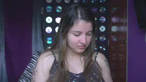 Snapshot of miadimota chatting on 3, 5, 2026 Mia online show from 3, 5, 2026