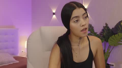 Snapshot of miagomez1 chatting on 12, 11, 2025 Mia Gomez online show from 12, 11, 2025