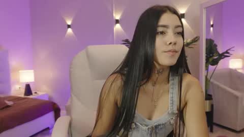 Snapshot of miagomez1 chatting on 14, 11, 2025 Mia Gomez online show from 14, 11, 2025