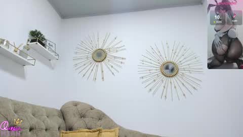 Miah Collins online show from 15, 4, 2026