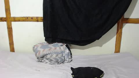 Mia  Sam online show from 9, 9, 2025