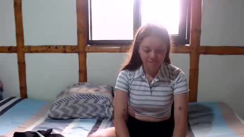 Mia  Sam online show from 5, 10, 2025