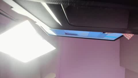 miahertz online show from 4, 12, 2025