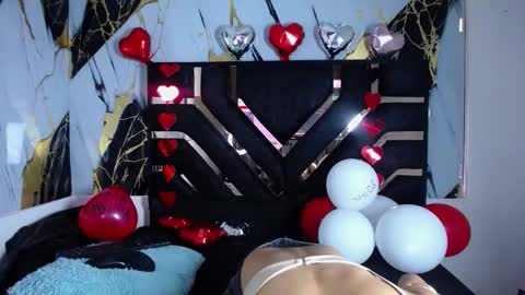 miahotcs online show from 14, 2, 2026