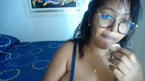 miajoseph_ online show from 20, 1, 2025