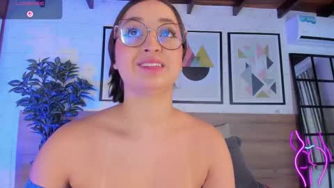 Snapshot of miakay1 chatting on 19, 1, 2026 Mia online show from 19, 1, 2026