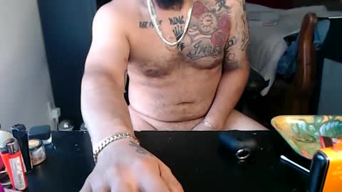 Snapshot of miaking chatting on 8, 10, 2025 Mark online show from 8, 10, 2025