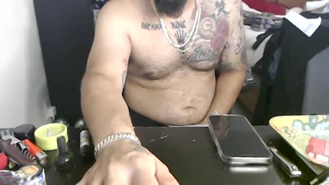 Snapshot of miaking chatting on 12, 10, 2025 Mark online show from 12, 10, 2025