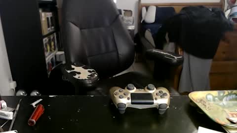 Snapshot of miaking chatting on 4, 3, 2026 Mark online show from 4, 3, 2026