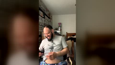 Snapshot of miaking chatting on 8, 4, 2026 Mark online show from 8, 4, 2026