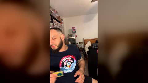 Snapshot of miaking chatting on 12, 4, 2026 Mark online show from 12, 4, 2026