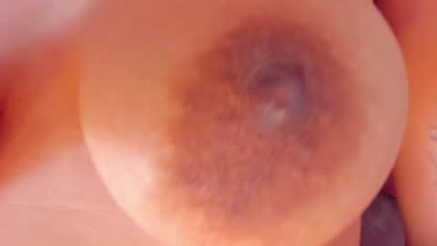 Snapshot of miakris1 chatting on 6, 2, 2025 miakris1 online show from 6, 2, 2025