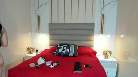 Mia 3 online show from 5, 2, 2026