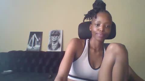Snapshot of miami_muffin chatting on 5, 4, 2026 Muffin online show from 5, 4, 2026