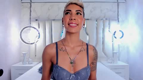 Mia Morgann online show from 22, 2, 2025