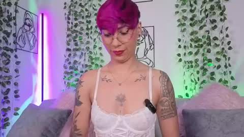 Snapshot of miamorgann chatting on 19, 4, 2026 Mia Morgann online show from 19, 4, 2026
