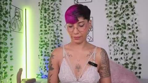 Snapshot of miamorgann chatting on 15, 5, 2026 Mia Morgann online show from 15, 5, 2026