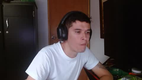 Snapshot of miaou_miaou chatting on 13, 2, 2025 miaou_miaou online show from 13, 2, 2025