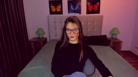 Mia online show from 17, 1, 2025