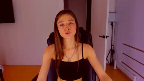 Mia online show from 26, 10, 2025