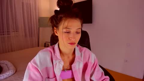 Snapshot of miapaw chatting on 12, 2, 2026 Mia online show from 12, 2, 2026