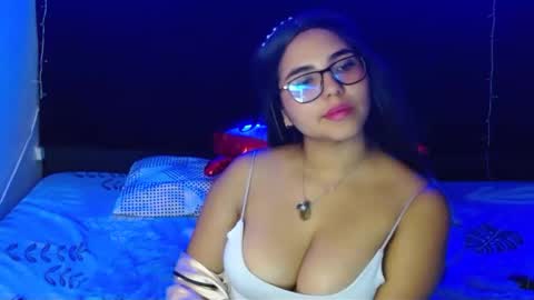 Mia Peyton   online show from 25, 2, 2025