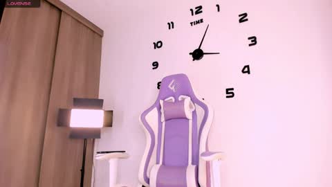Snapshot of miapink_ofii_ chatting on 28, 4, 2026 180126 - starts at 1400PM online show from 28, 4, 2026