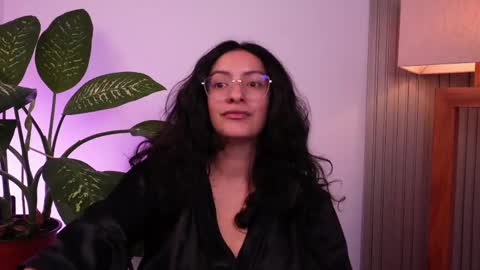 Snapshot of miaportman chatting on 7, 6, 2026 MIAPORTMANN online show from 7, 6, 2026