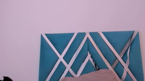 Mia Quevedo online show from 18, 3, 2026