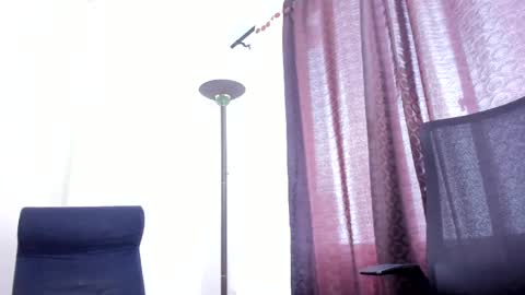 Snapshot of miarobertsmilf chatting on 29, 5, 2026 Mia Milf online show from 29, 5, 2026