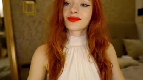 Snapshot of miarouge_me chatting on 15, 5, 2026 Mia online show from 15, 5, 2026