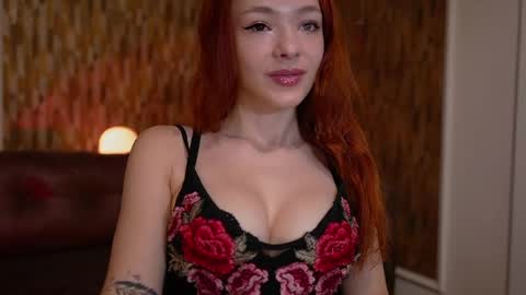 Snapshot of miarouge_me chatting on 5, 6, 2026 Mia online show from 5, 6, 2026