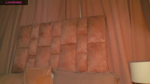 Snapshot of miasandoval_22 chatting on 19, 5, 2026 miasaandovaal 22 online show from 19, 5, 2026