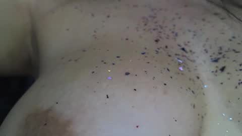 Snapshot of miasavagex18 chatting on 1, 1, 2025 MiaHancock online show from 1, 1, 2025