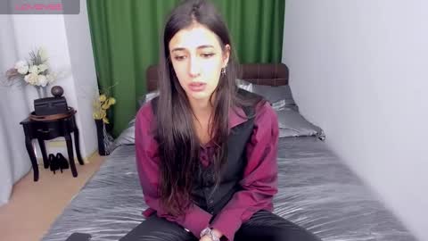 Miayna Silk online show from 3, 3, 2025