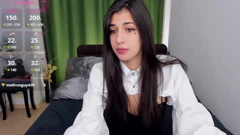 Miayna Silk online show from 4, 3, 2025