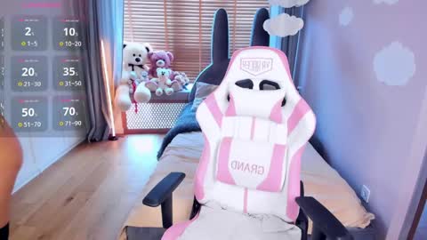 Miayna Silk online show from 9, 4, 2026