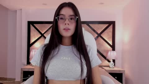 Mia online show from 1, 1, 2025