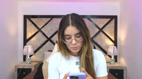 Snapshot of miasilverr chatting on 2, 6, 2026 Mia online show from 2, 6, 2026