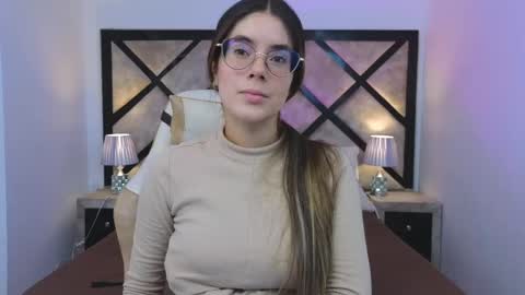 Snapshot of miasilverr chatting on 3, 6, 2026 Mia online show from 3, 6, 2026