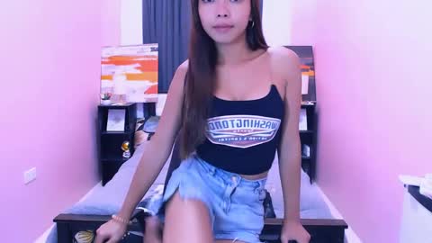 Snapshot of miasmith09 chatting on 2, 5, 2026 Pau and jence online show from 2, 5, 2026