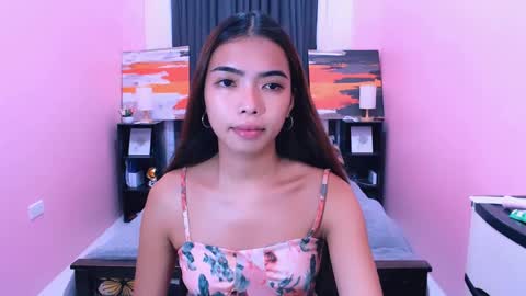 Snapshot of miasmith09 chatting on 12, 5, 2026 Pau and jence online show from 12, 5, 2026