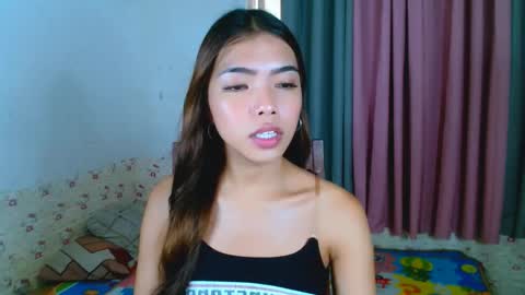 Snapshot of miasmith09 chatting on 18, 5, 2026 Pau and jence online show from 18, 5, 2026
